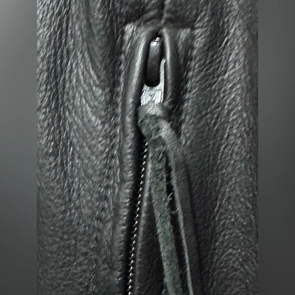 Harley-Davidson Black Leather Motorcycle Jacket woman’s size Large. Pit 21 - Picture 6 of 16